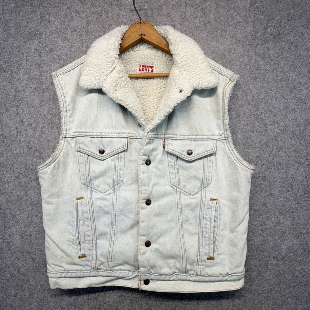 Vintage Levi's Mens Size L Sherpa Lined Denim Vest Jean Made in USA 80's